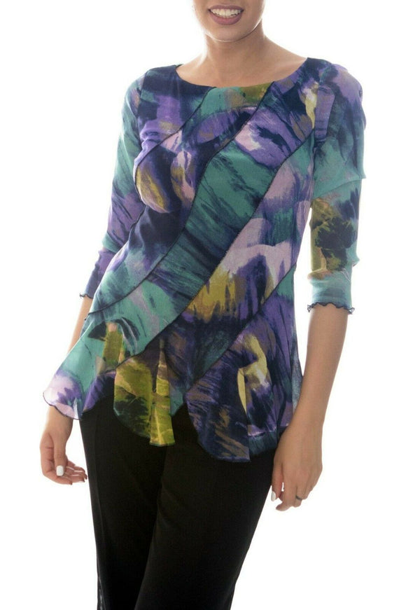 VOLGA Diagonal Panels 3/4 Sleeves Print Top with Scalloped Hem